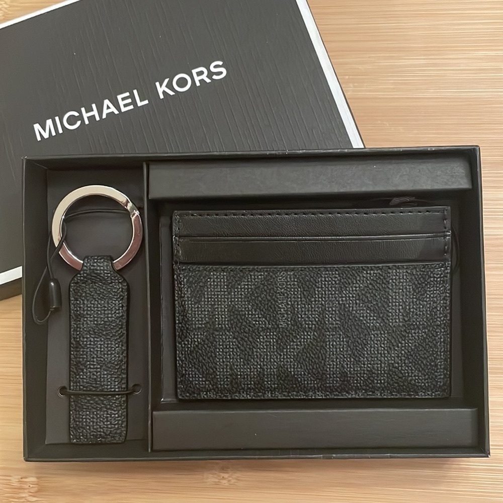Brand New Michael Kors Black Jet Set Card Holder Case & Matching Keychain